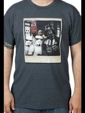 🐠 Star Wars Gray Graphic Tee with Blue Logo Accent